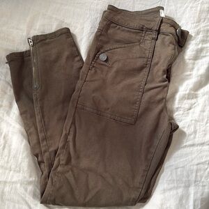 Joie Pants with cute zipper detail at ankle